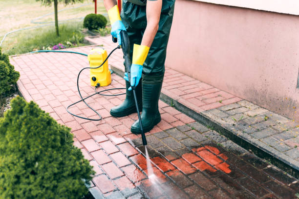 Why Choose Our Certified Pressure Washing Experts for Your Project Needs in Seaside, OR?